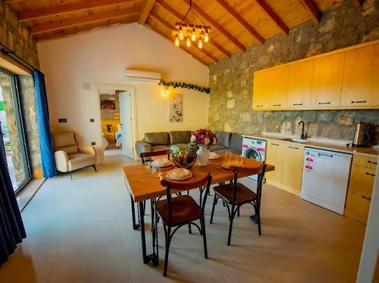 Villa Ege & Villa Yigit & Villa Yagiz - Happy Villalari فتحية 0*,  تركيا
